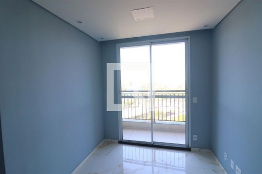 Sala  de apartamento para alugar com 2 quartos, 43m² em Loteamento City Jaragua, São Paulo