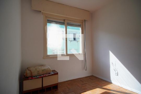 Quarto  de apartamento à venda com 1 quarto, 48m² em Rubem Berta, Porto Alegre