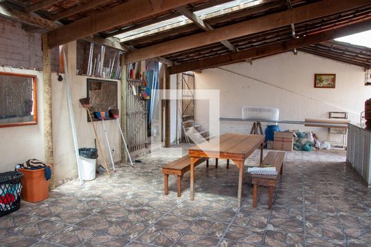 Área Externa de casa para alugar com 3 quartos, 150m² em Xangri-la, Contagem