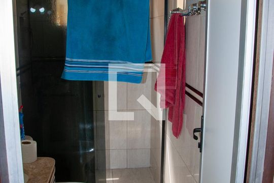 Banheiro da Suíte de casa para alugar com 3 quartos, 150m² em Xangri-la, Contagem