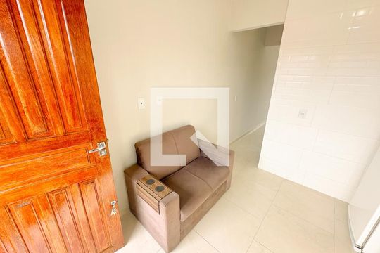 Sala/Cozinha de apartamento para alugar com 1 quarto, 25m² em Ingleses do Rio Vermelho, Florianópolis