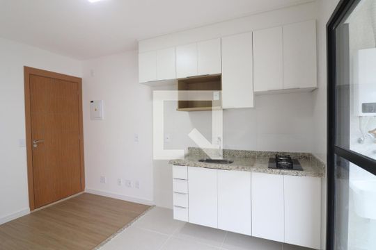 Cozinha de apartamento para alugar com 1 quarto, 35m² em Jardim São Paulo, São Paulo
