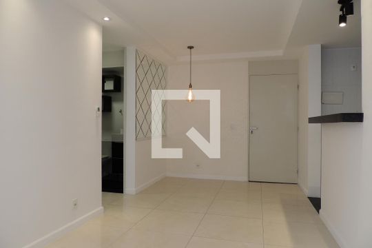 Sala de apartamento para alugar com 2 quartos, 46m² em Jacarepaguá, Rio de Janeiro