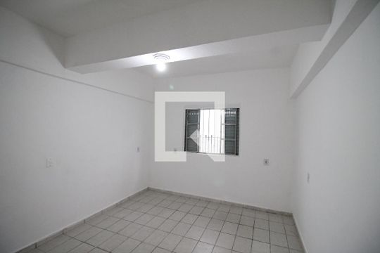 Quarto de casa para alugar com 1 quarto, 25m² em Vila Talarico, São Paulo