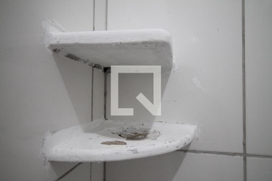 Banheiro de casa para alugar com 1 quarto, 25m² em Vila Talarico, São Paulo
