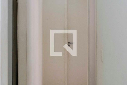 Corredor de apartamento para alugar com 2 quartos, 47m² em Jardim Alvorada, Nova Iguaçu