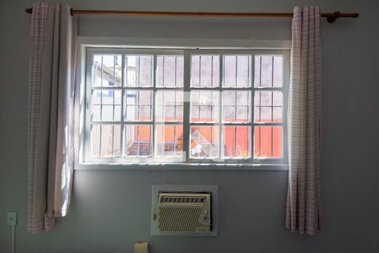 Quarto 1 de casa à venda com 4 quartos, 320m² em Tristeza, Porto Alegre