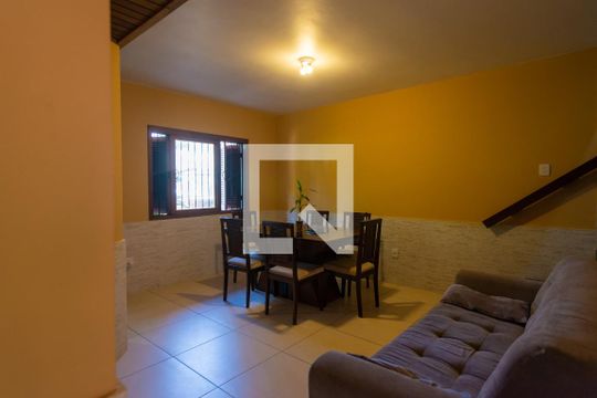 Sala de casa à venda com 4 quartos, 320m² em Tristeza, Porto Alegre