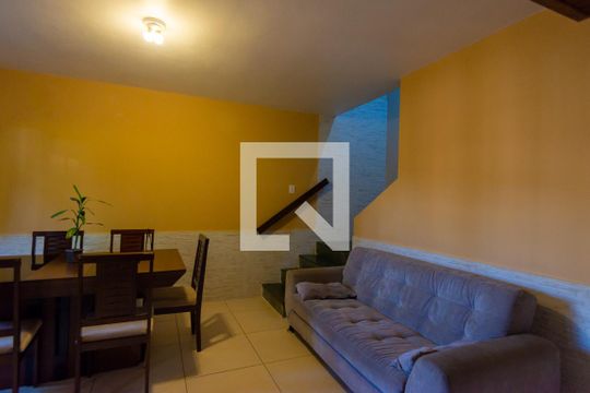 Sala de casa à venda com 4 quartos, 320m² em Tristeza, Porto Alegre