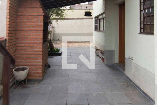 Quintal de casa à venda com 3 quartos, 350m² em Parque Monteiro Soares, São Paulo