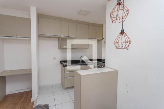 Cozinha  de apartamento à venda com 2 quartos, 40m² em Campanário, Diadema