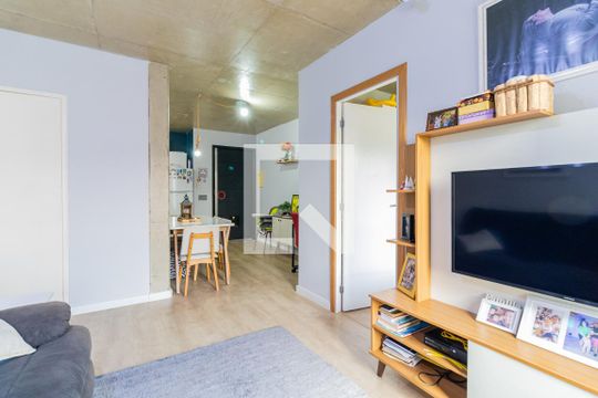 Sala de apartamento para alugar com 2 quartos, 70m² em Usina Piratininga, São Paulo