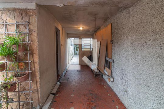 Garagem de casa para alugar com 3 quartos, 213m² em Jardim Dom Bosco, São Paulo