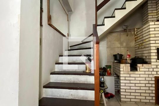 Escada de casa à venda com 3 quartos, 180m² em Primavera, Novo Hamburgo