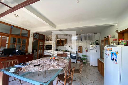 Cozinha de casa à venda com 3 quartos, 180m² em Primavera, Novo Hamburgo