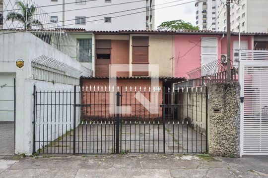 Fachada de casa à venda com 3 quartos, 128m² em Santo Amaro, São Paulo