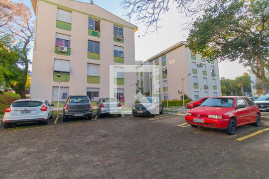 Garagem de apartamento à venda com 1 quarto, 50m² em Cavalhada, Porto Alegre