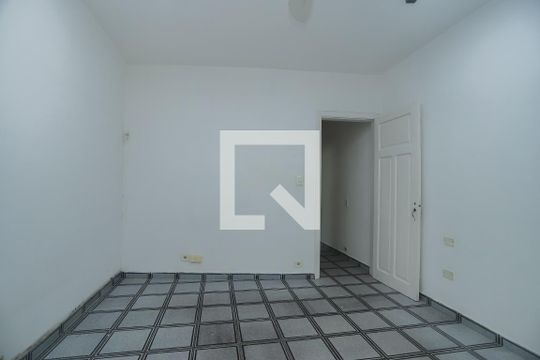 Quarto 1 de casa para alugar com 2 quartos, 72m² em Alto de Pinheiros, São Paulo