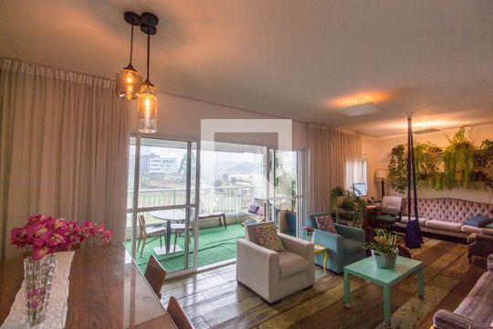 Apartamento à venda com 3 quartos, 132m² em Tamboré, Santana de Parnaíba