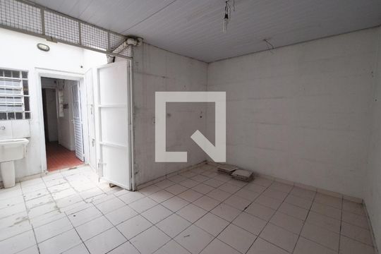 Edícula de casa à venda com 3 quartos, 160m² em Cambuci, São Paulo