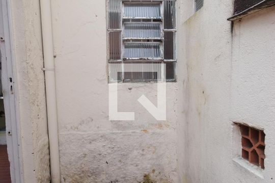 Quintal de casa à venda com 3 quartos, 160m² em Cambuci, São Paulo