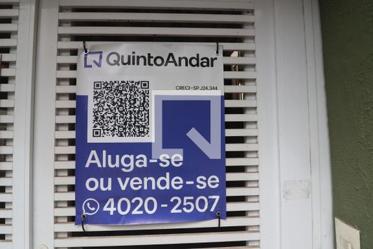 Plaquinha Quinto Andar de casa à venda com 3 quartos, 200m² em Vila Paulicéia, São Paulo