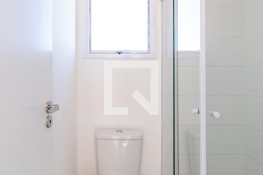 Banheiro de apartamento para alugar com 2 quartos, 40m² em Vila Sao Joao, Guarulhos