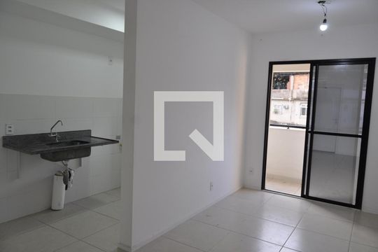 Sala de apartamento à venda com 2 quartos, 56m² em Del Castilho, Rio de Janeiro