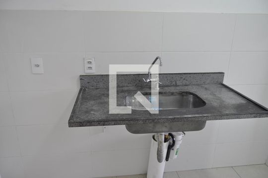 Cozinha de apartamento à venda com 2 quartos, 56m² em Del Castilho, Rio de Janeiro