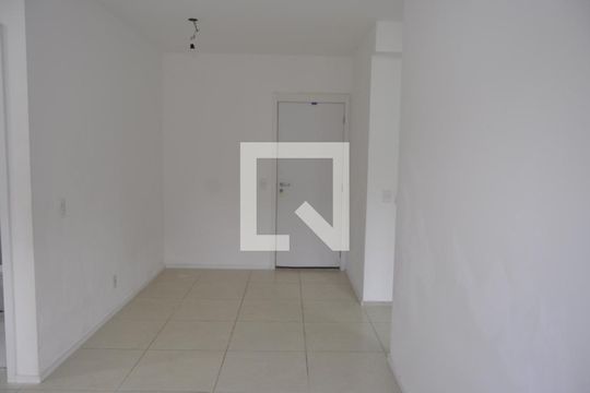 Sala de apartamento à venda com 2 quartos, 56m² em Del Castilho, Rio de Janeiro