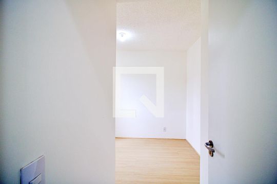 Quarto 1 de apartamento para alugar com 2 quartos, 42m² em Vila Plana, São Paulo