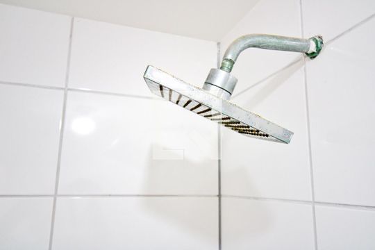 Banheiro de apartamento para alugar com 2 quartos, 42m² em Vila Plana, São Paulo