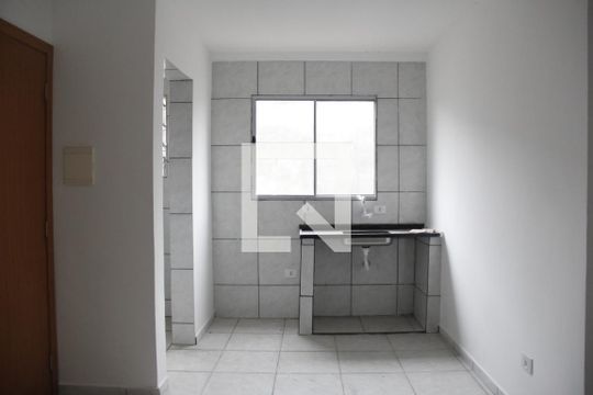 Sala / cozinha de apartamento para alugar com 2 quartos, 55m² em Jardim Quaresmeira, Suzano