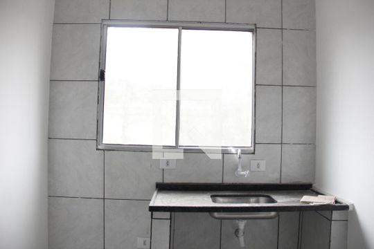 Sala / cozinha de apartamento para alugar com 2 quartos, 55m² em Jardim Quaresmeira, Suzano