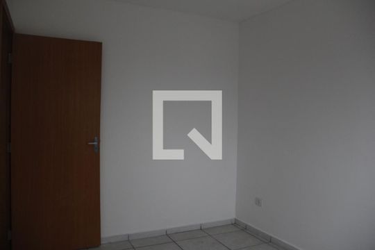 Quarto 2 de apartamento para alugar com 2 quartos, 55m² em Jardim Quaresmeira, Suzano