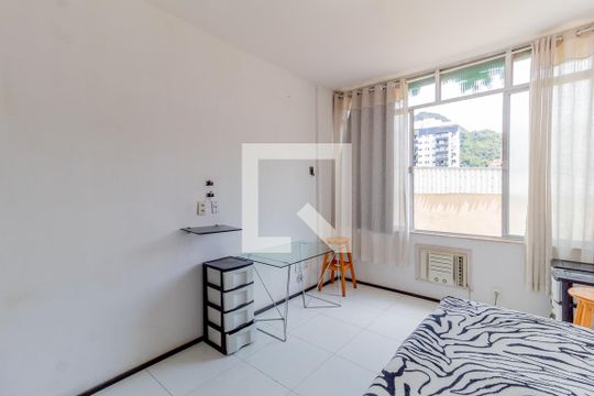 Sala/Quarto de apartamento para alugar com 1 quarto, 30m² em Botafogo, Rio de Janeiro