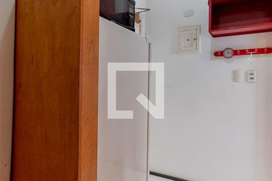 Cozinha de apartamento para alugar com 1 quarto, 30m² em Botafogo, Rio de Janeiro