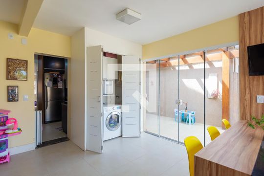 Área comum de casa de condomínio à venda com 3 quartos, 102m² em Vila Conceição, Porto Alegre