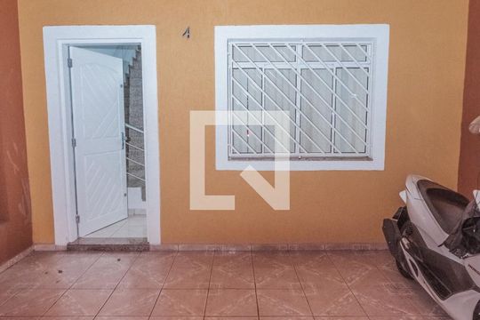 Fachada de casa de condomínio para alugar com 2 quartos, 102m² em Guaiaúna, São Paulo