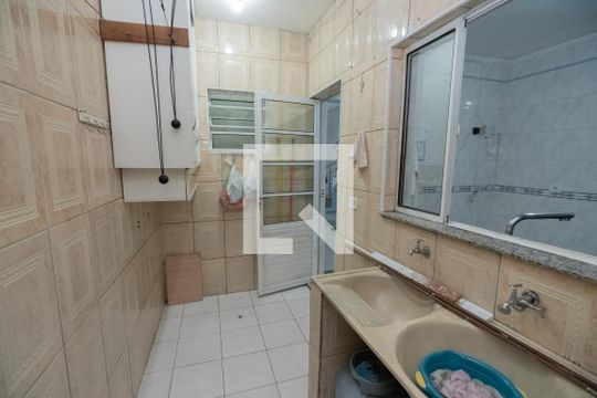Área de Serviço de casa de condomínio para alugar com 2 quartos, 102m² em Guaiaúna, São Paulo