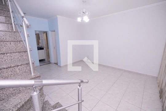 Sala de casa de condomínio para alugar com 2 quartos, 102m² em Guaiaúna, São Paulo