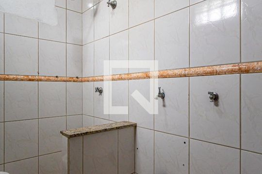 Banheiro de casa à venda com 1 quarto, 143m² em Vila Helena, Santo André