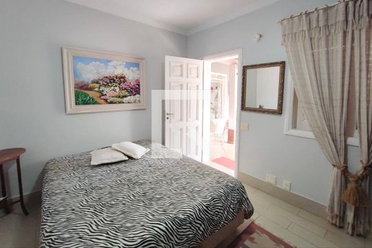 Quarto suíte 1 de casa de condomínio à venda com 5 quartos, 480m² em Jardim Madalena, Campinas