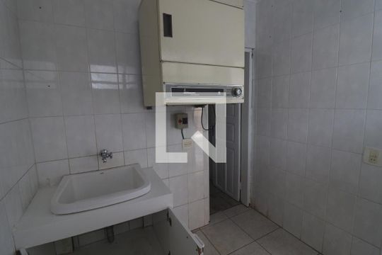Área de Serviço de casa para alugar com 4 quartos, 380m² em Vila Guaca, São Paulo