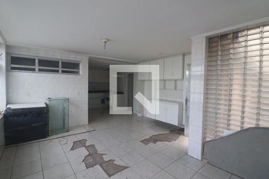 Salão de Festas de casa para alugar com 4 quartos, 380m² em Vila Guaca, São Paulo