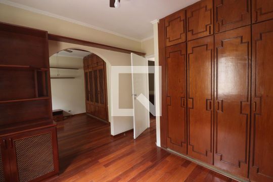 Quarto 2  de casa para alugar com 4 quartos, 380m² em Vila Guaca, São Paulo