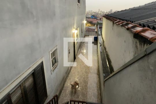 Quintal de casa à venda com 3 quartos, 169m² em Santo Antônio, Osasco