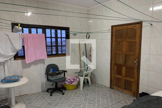 Área de Serviço de casa à venda com 3 quartos, 169m² em Santo Antônio, Osasco