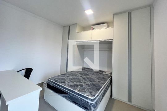 Studio de kitnet/studio à venda com 1 quarto, 26m² em Indianópolis, São Paulo