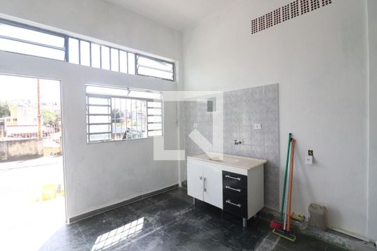Cozinha  de casa para alugar com 1 quarto, 26m² em Vila Prado, São Paulo